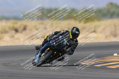 media/Nov-06-2023-Moto Forza (Mon) [[ce023d0744]]/3-Intermediate Group/Session 3 (Turn 16)/